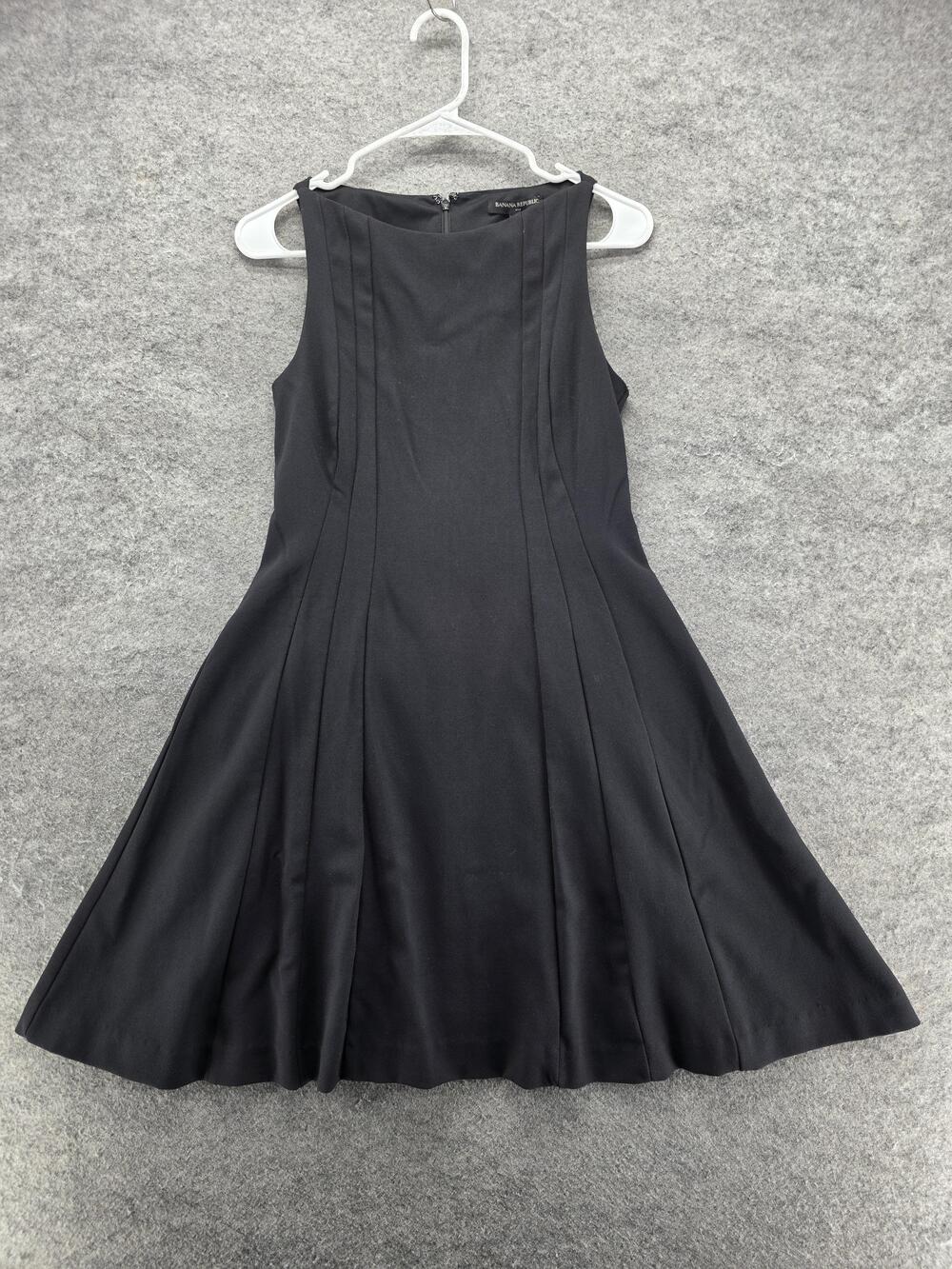 Banana Republic Dress Womens 4P Black Fit & Flare Knee Length Lined Pleated